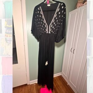 Elegant Black Maxi Dress with White Embroidery